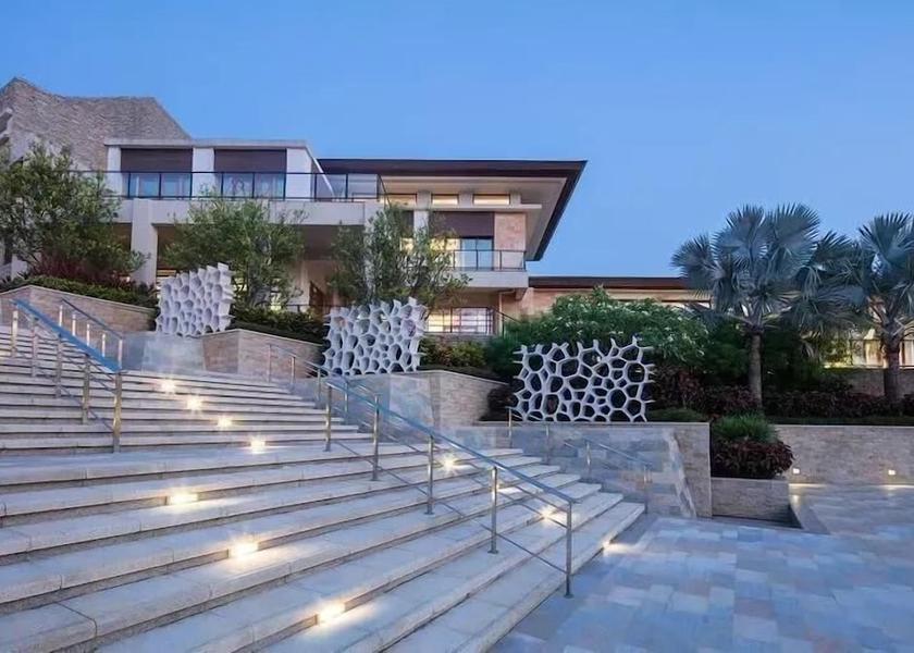 Hainan Wanning Exterior Detail