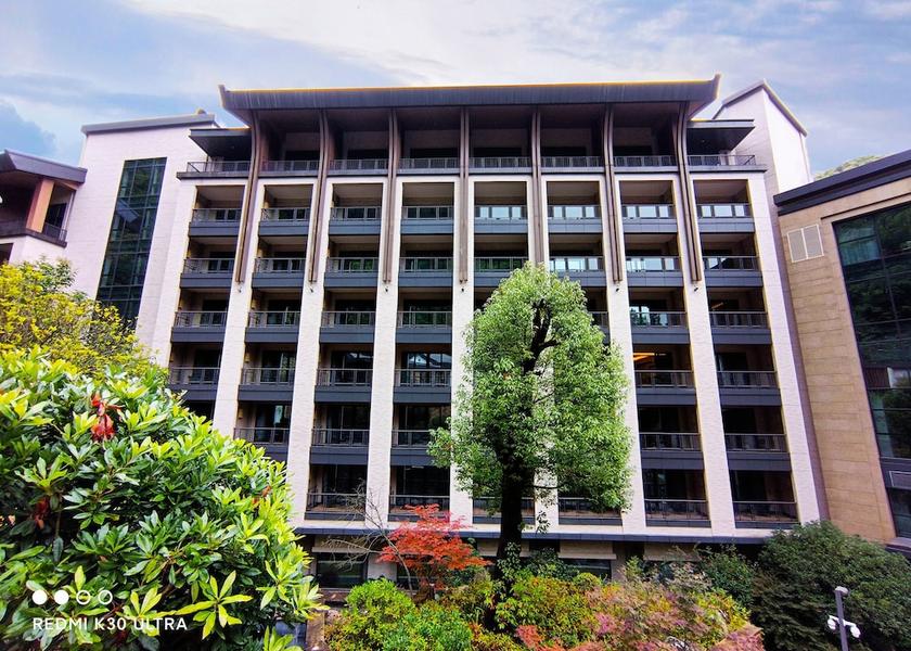 Hubei Shennongjia Facade
