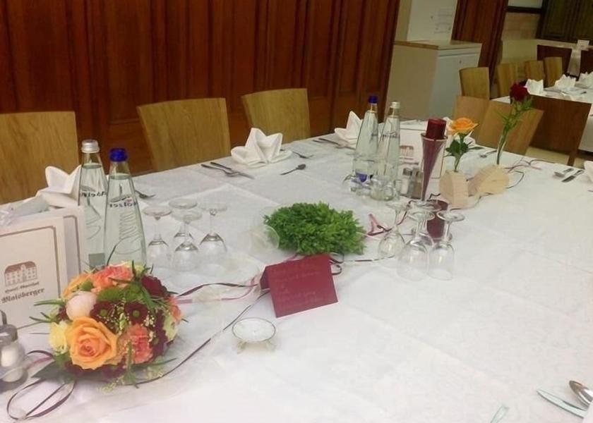 Bavaria Neufahrn bei Freising Dining Area