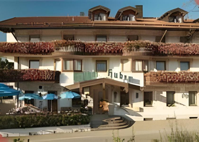 Bavaria Ebersberg Hotel Exterior