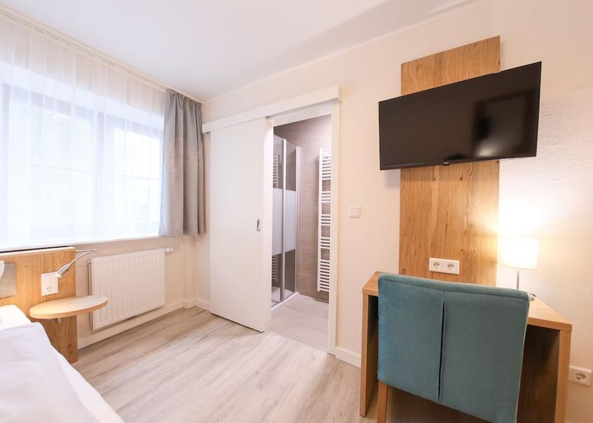 Lower Saxony Leer Room