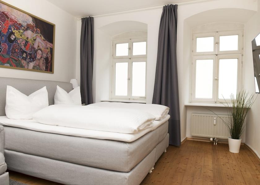 Bavaria Regensburg Room