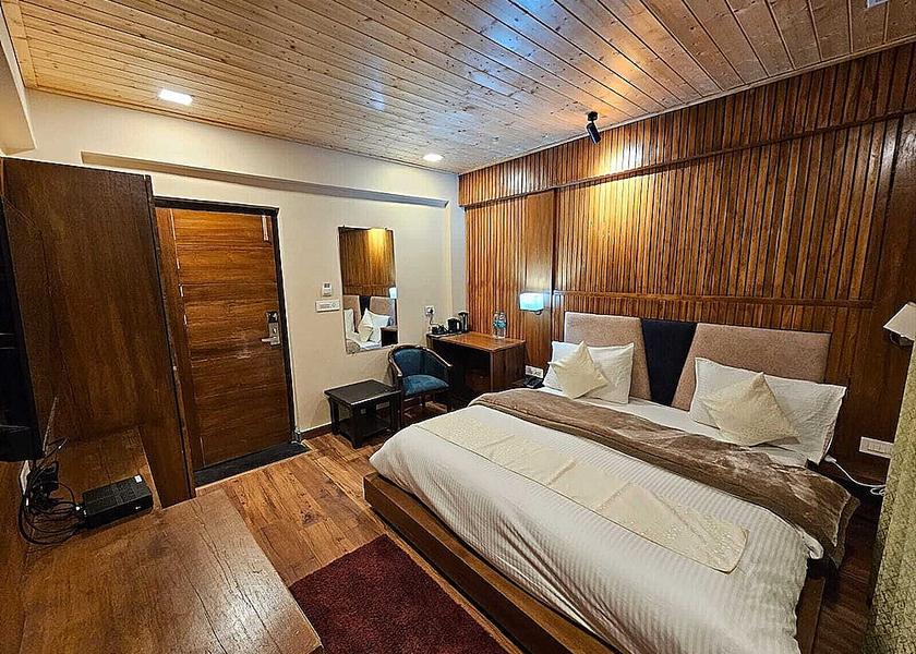 Uttarakhand Badrinath Room