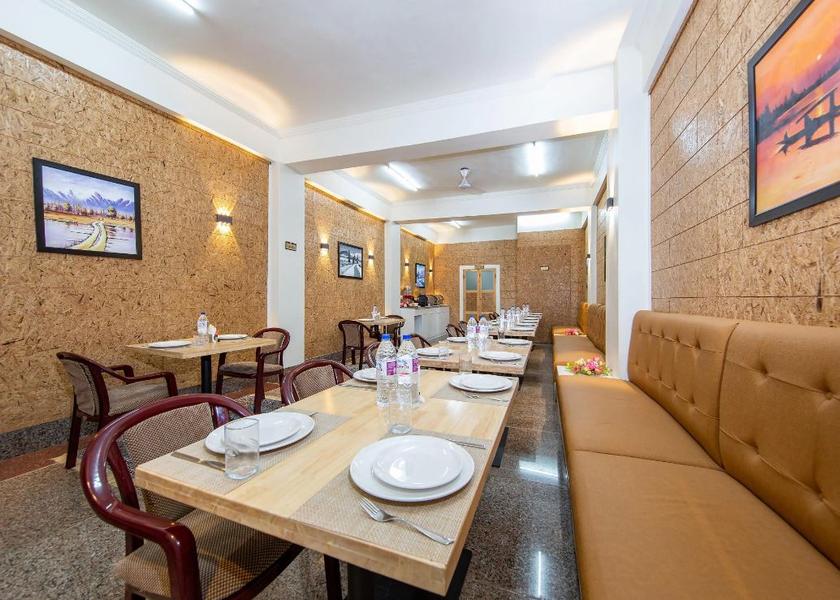 Jammu and Kashmir Srinagar Food & Dining