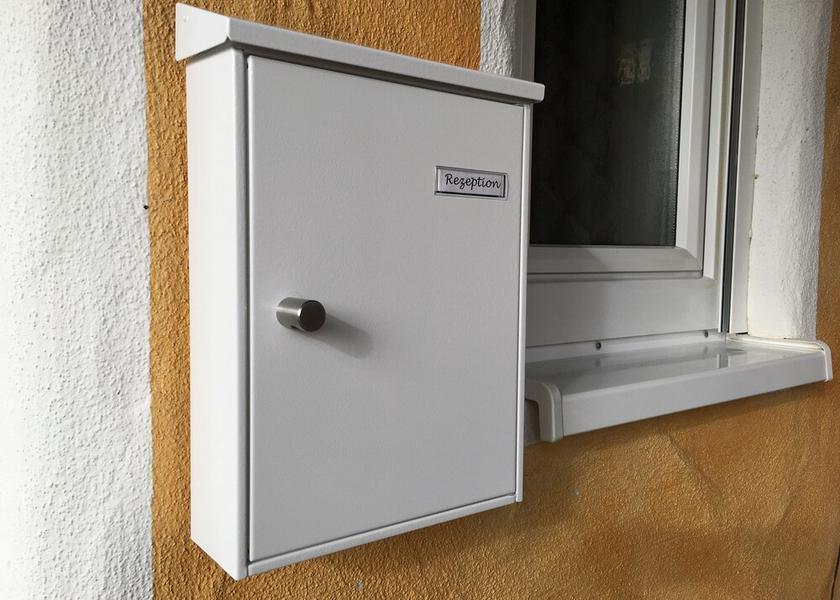 Check-in Check-out Kiosk