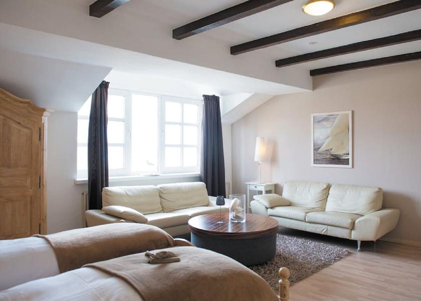 Schleswig-Holstein Gluecksburg Room