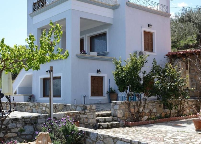 Thessalia Almyros Outdoor Dining