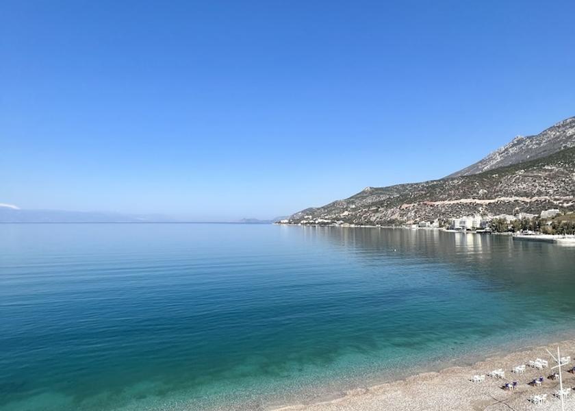 Peloponnese Loutraki-Agioi Theodoroi Beach
