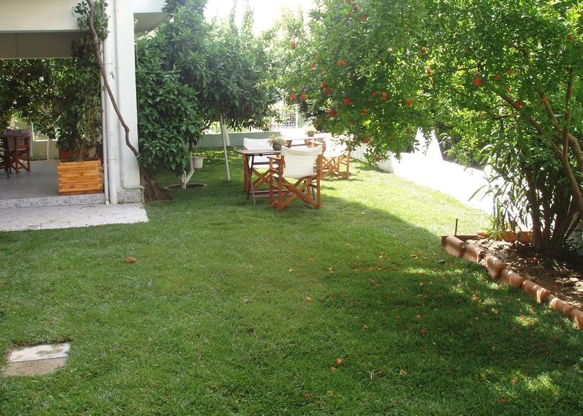 Central Greece Istiaia-Aidipsos Property Grounds