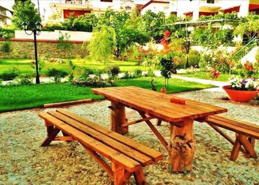 Central Greece Istiaia-Aidipsos Property Grounds