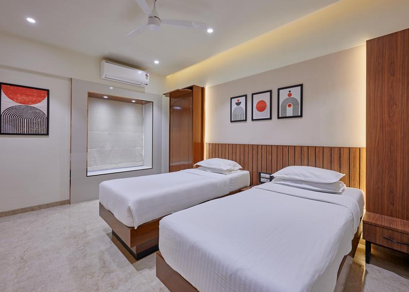 Maharashtra Mumbai Public Areas