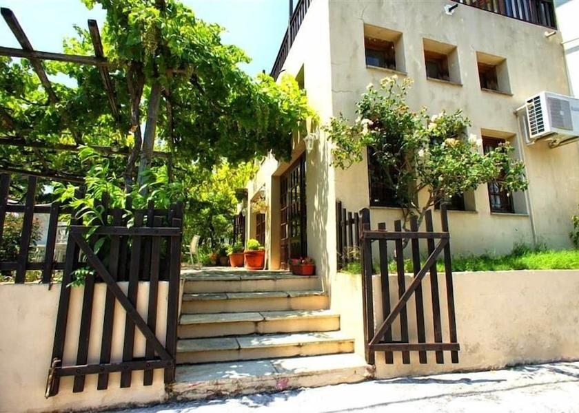 Thessaly South Pelion Entrance
