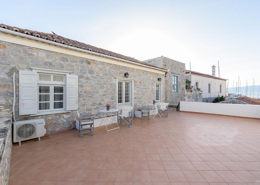 Attica Hydra Exterior Detail