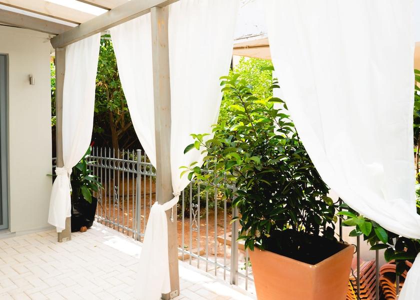 Attica Glyfada Exterior Detail