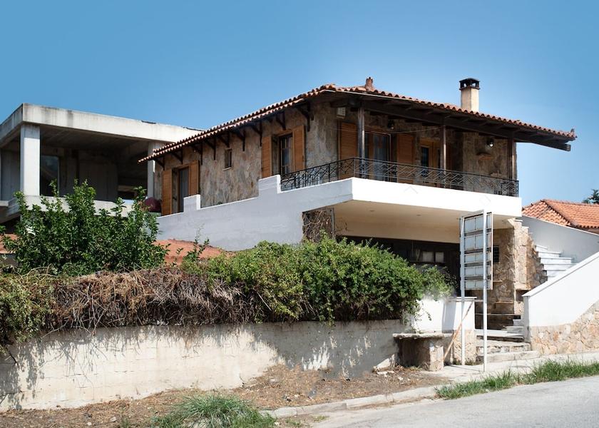 Attica Markopoulo Mesogaias Facade
