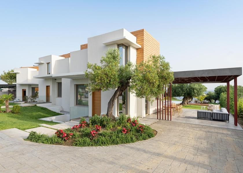 Eastern Macedonia and Thrace Sithonia Facade