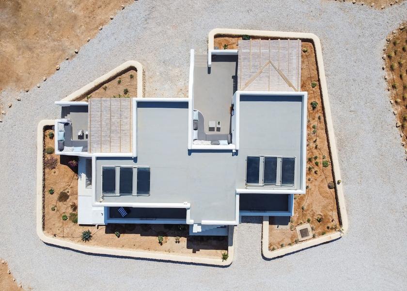  Naxos Exterior Detail