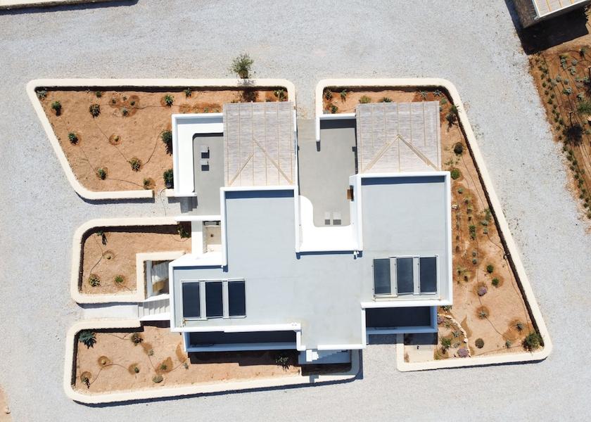  Naxos Exterior Detail