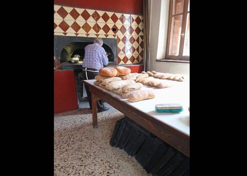  Naxos Exterior Detail