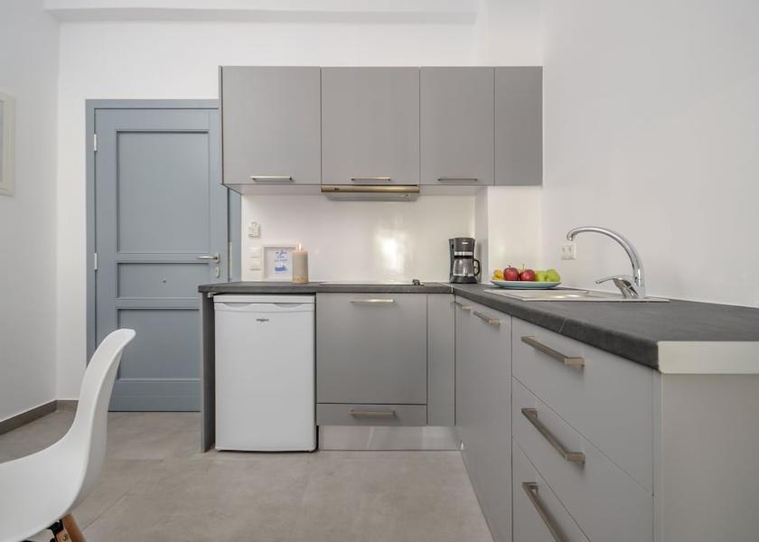  Naxos Interior Entrance