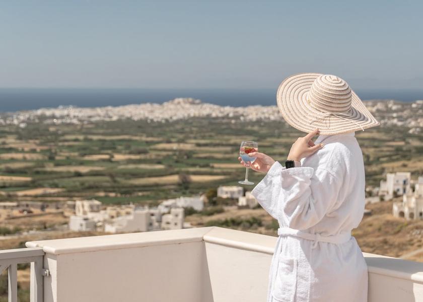  Naxos Exterior Detail