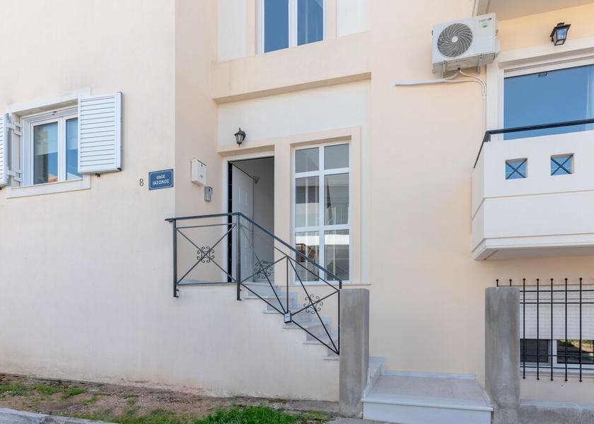 Attica Chalandri Exterior Detail