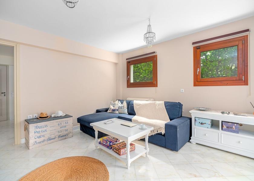 Central Greece Dorida Living Area