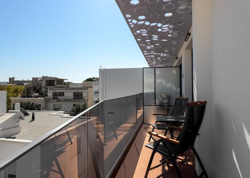  Rhodes Exterior Detail