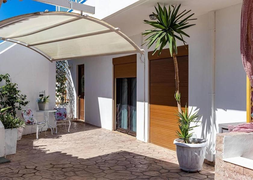  Rhodes Property Grounds