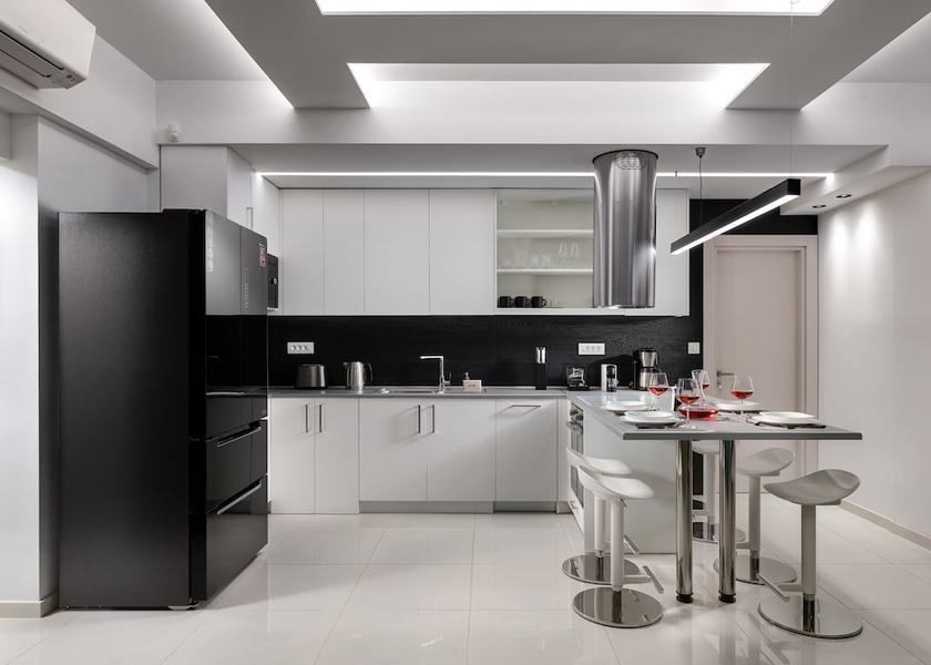  Rhodes Interior Entrance