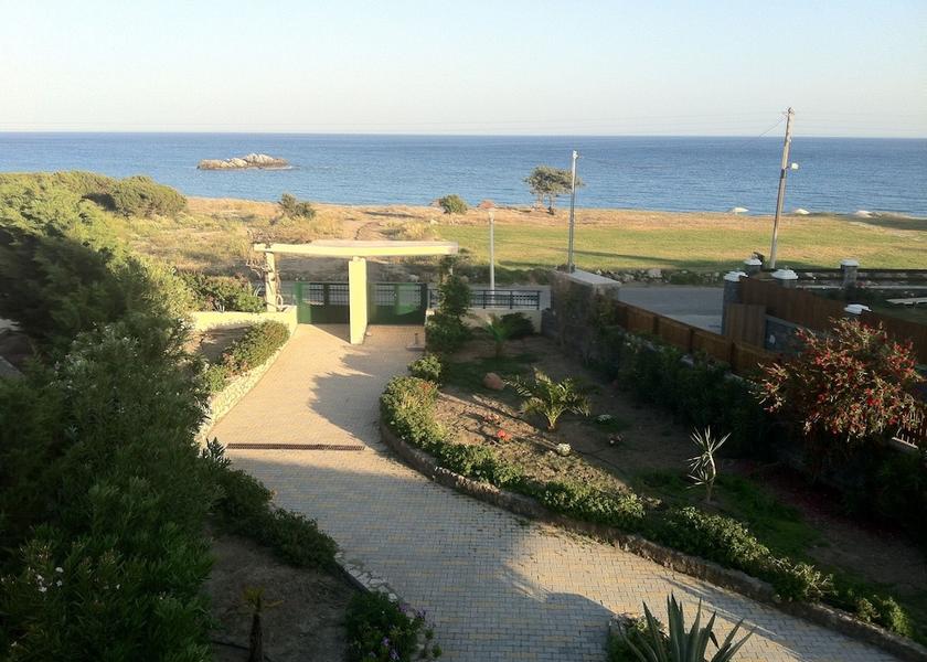  Rhodes Exterior Detail