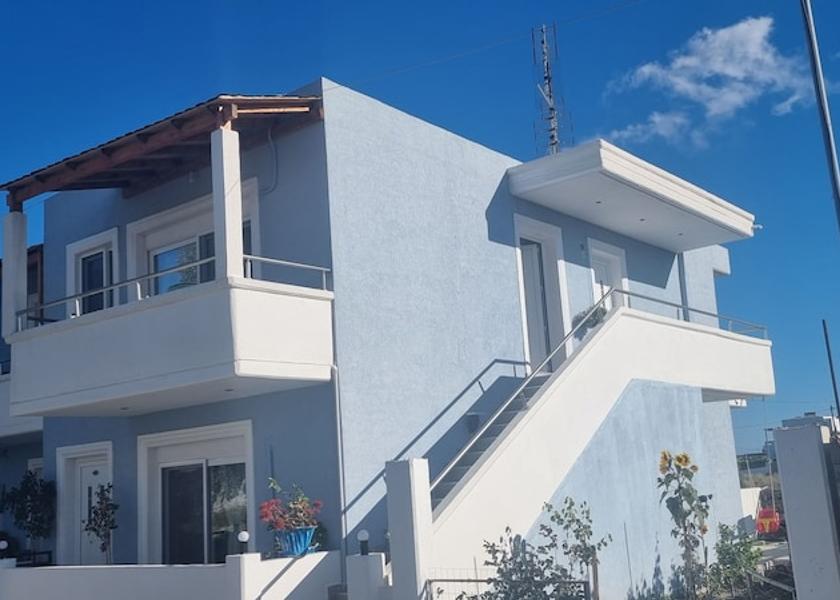  Rhodes Exterior Detail