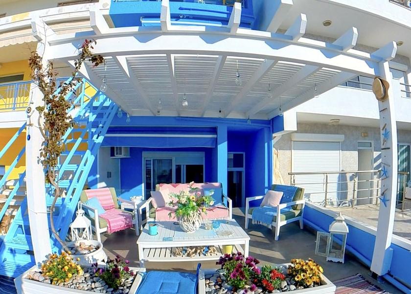  Rhodes Exterior Detail