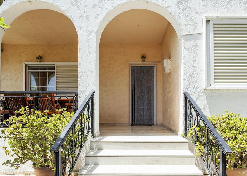 Crete Archanes-Asterousia Entrance