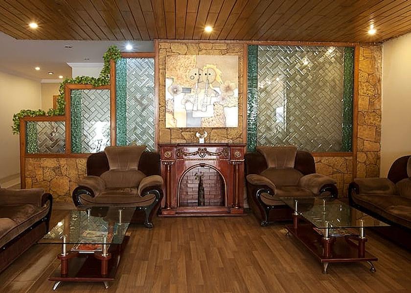 Delhi Delhi Lobby
