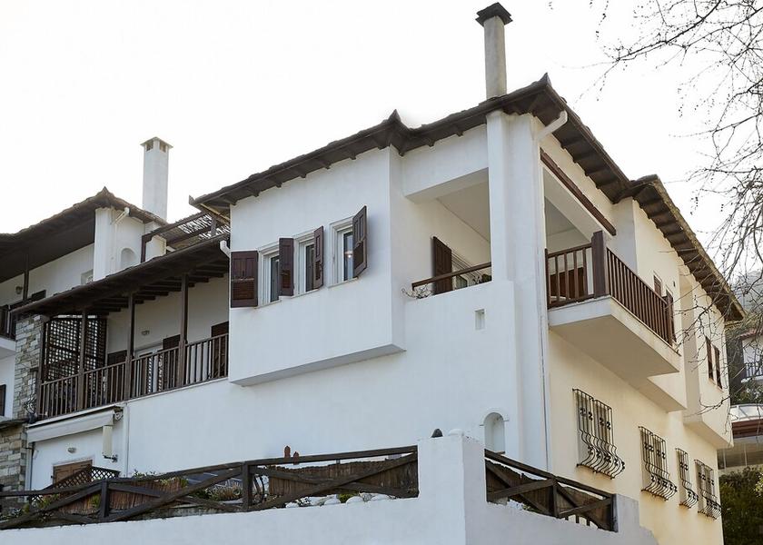 Thessalia Zagora-Mouresi Exterior Detail