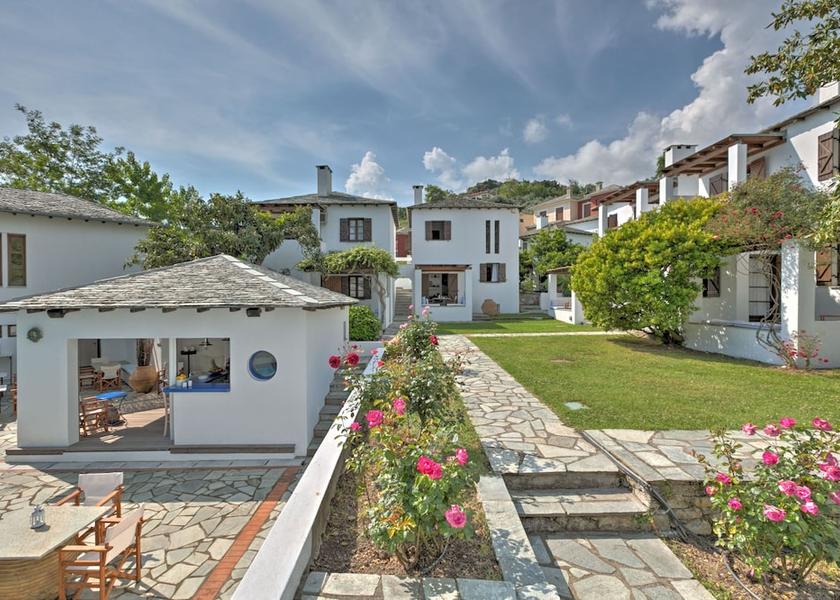 Thessaly Zagora-Mouresi Garden