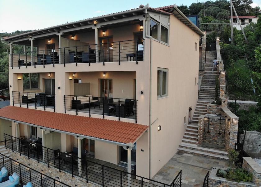 Thessalia Zagora-Mouresi Exterior Detail