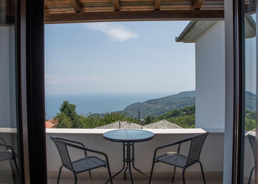 Thessalia Zagora-Mouresi Terrace