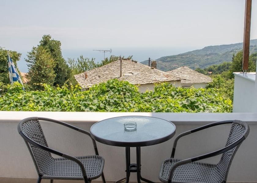 Thessalia Zagora-Mouresi Terrace