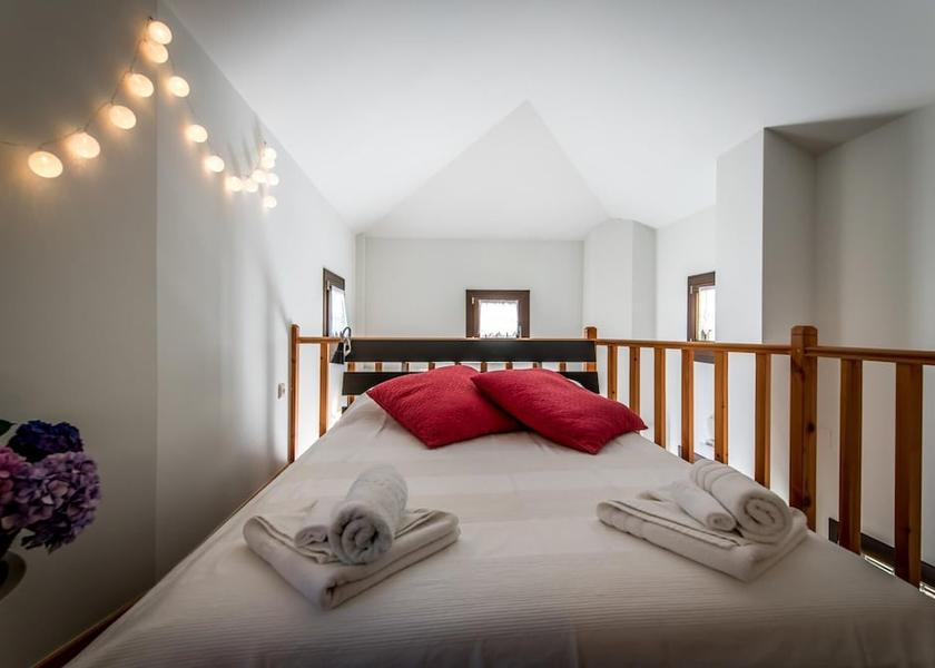 Thessalia Zagora-Mouresi Room