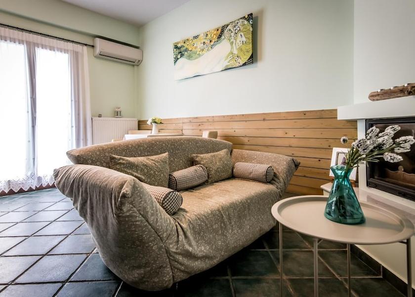 Thessalia Zagora-Mouresi Room