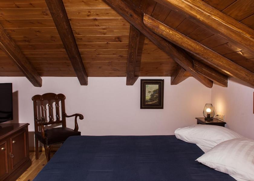 Thessalia Zagora-Mouresi Room