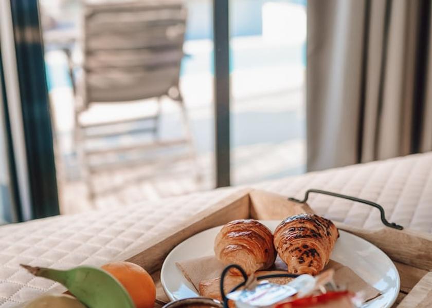  Kithnos Breakfast buffet