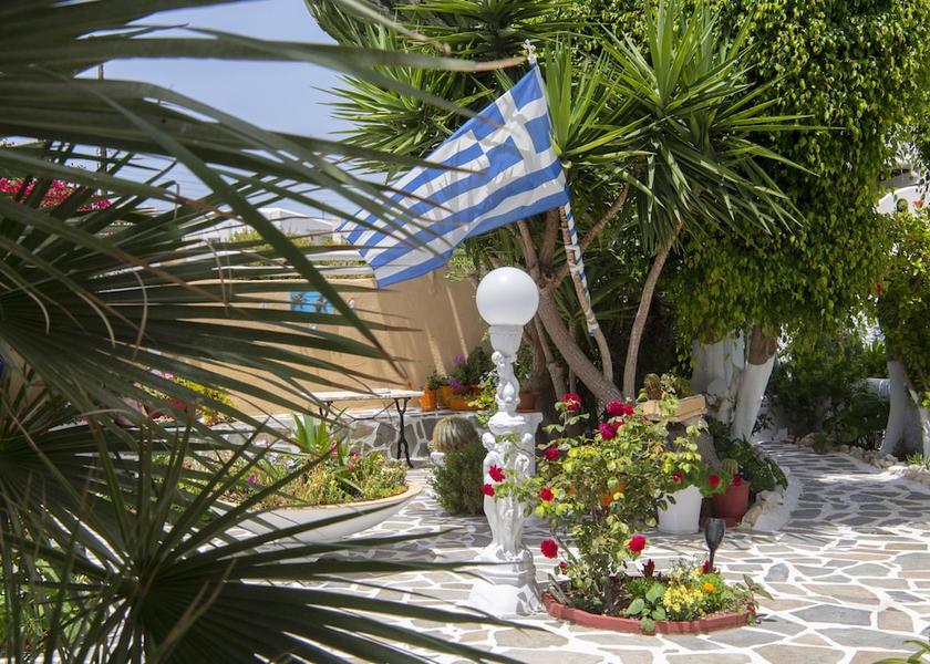  Paros Exterior Detail