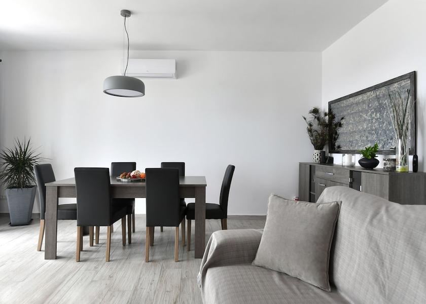  Paros In-Room Dining