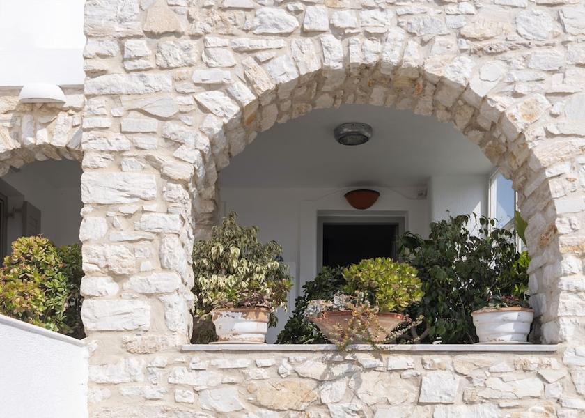  Paros Exterior Detail