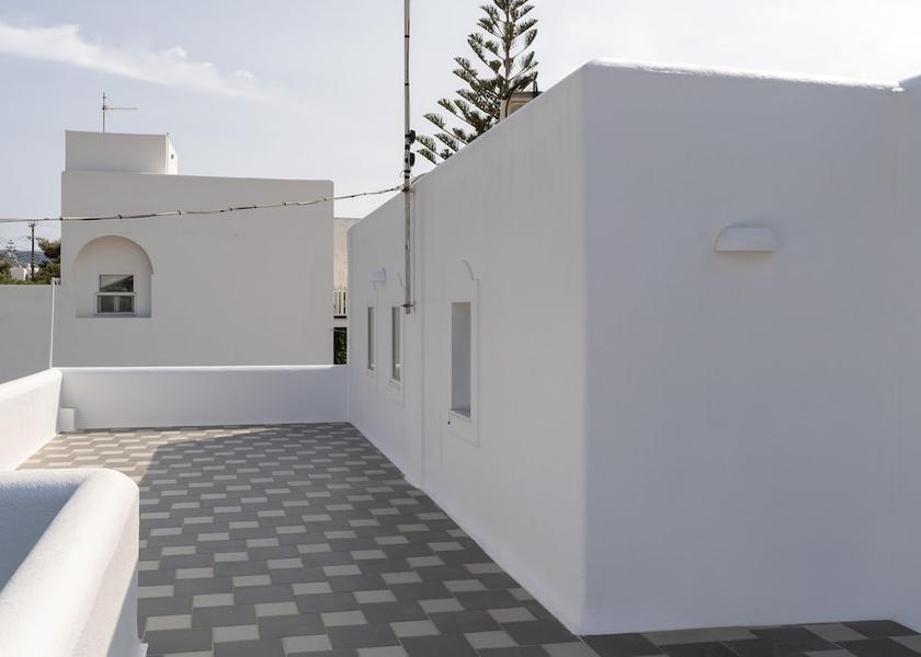  Paros Exterior Detail