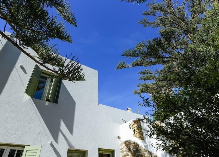  Tinos Exterior Detail