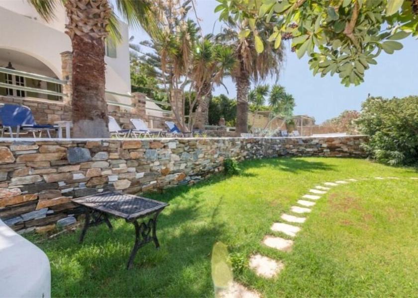  Tinos Property Grounds